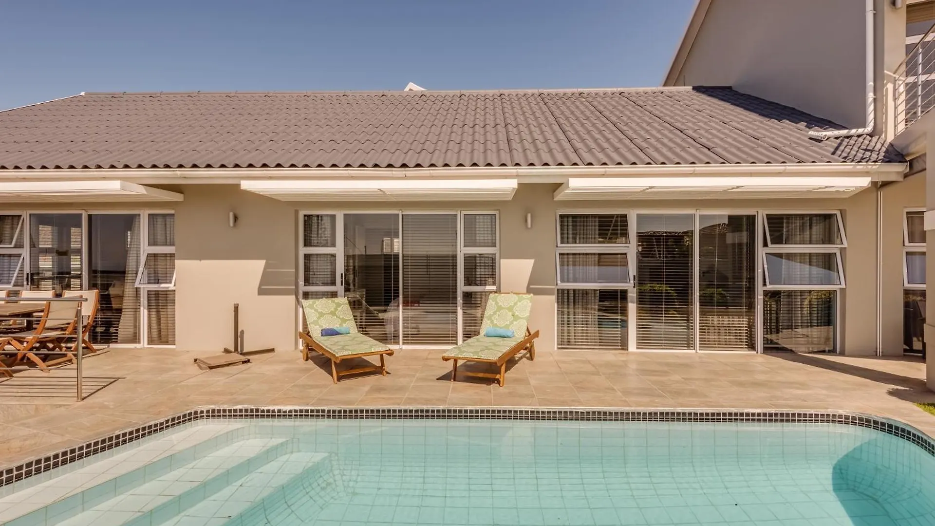 Harbour Cottages, Humewood Port Elizabeth 0*,